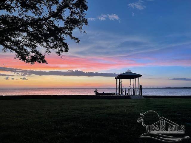 Gulf Breeze, FL 32563,6622 East Bay Blvd