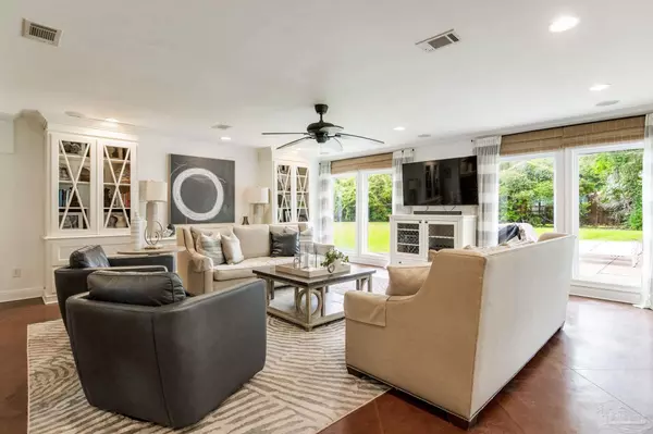 Gulf Breeze, FL 32561,635 Bonilace Cir