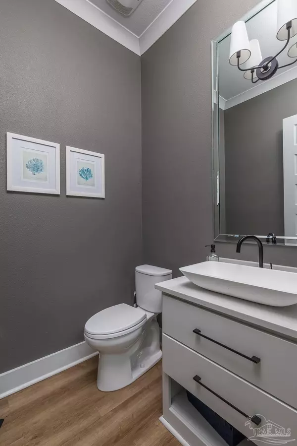 Pensacola, FL 32507,5611 Trout Ln