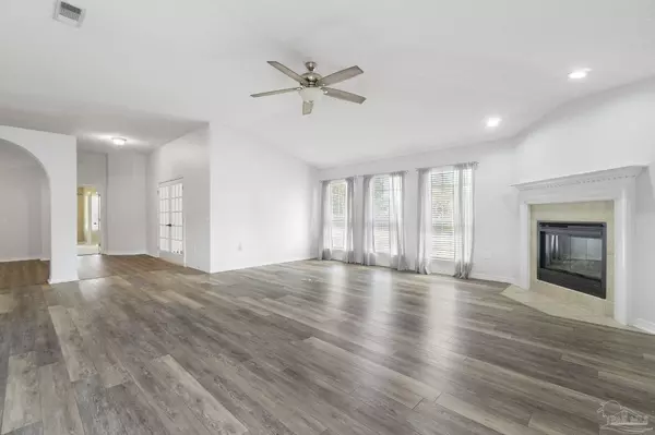 Pace, FL 32571,4836 Timber Ridge Dr