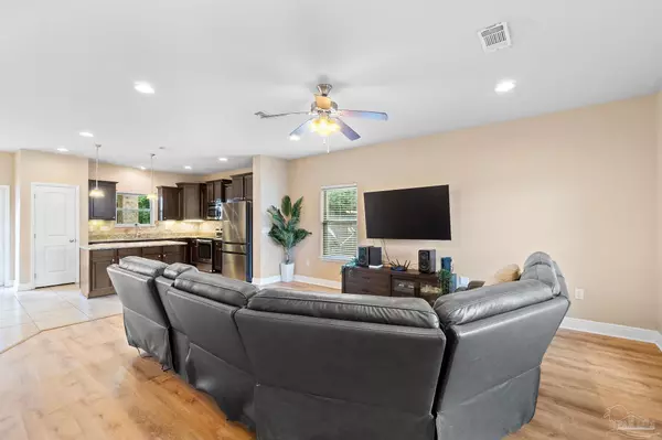 Navarre, FL 32566,1824 Lindsey Magnolia Ct
