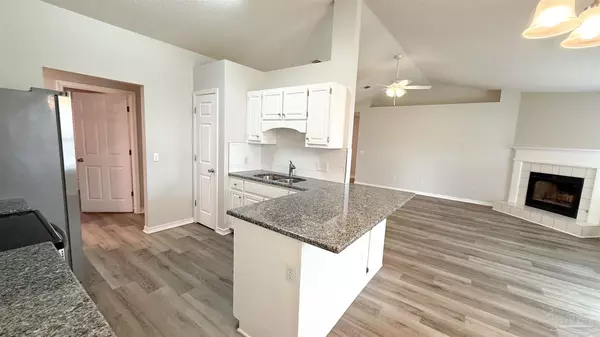 Pensacola, FL 32506,9137 Daytona Dr