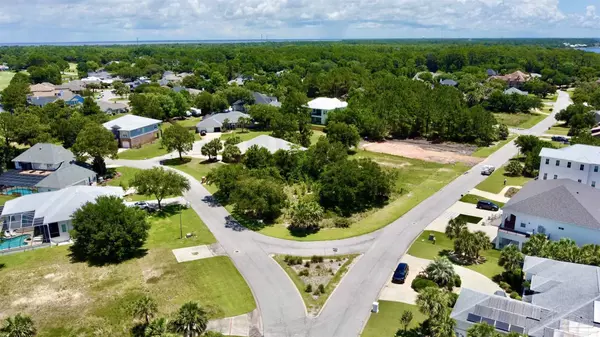 Gulf Breeze, FL 32563,4136 Madura Rd