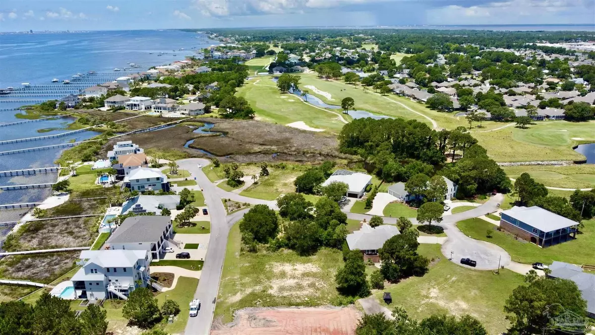 Gulf Breeze, FL 32563,4136 Madura Rd