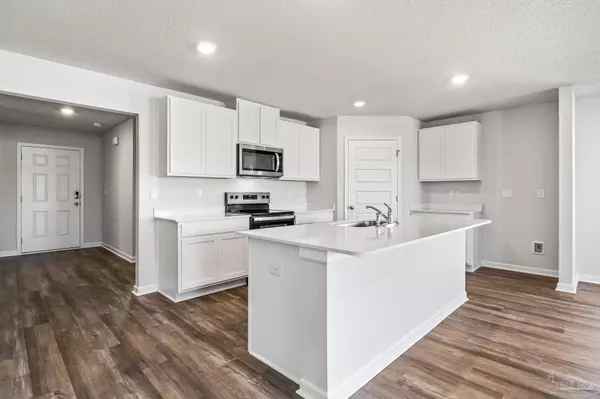 Cantonment, FL 32533,2136 Sandhill St