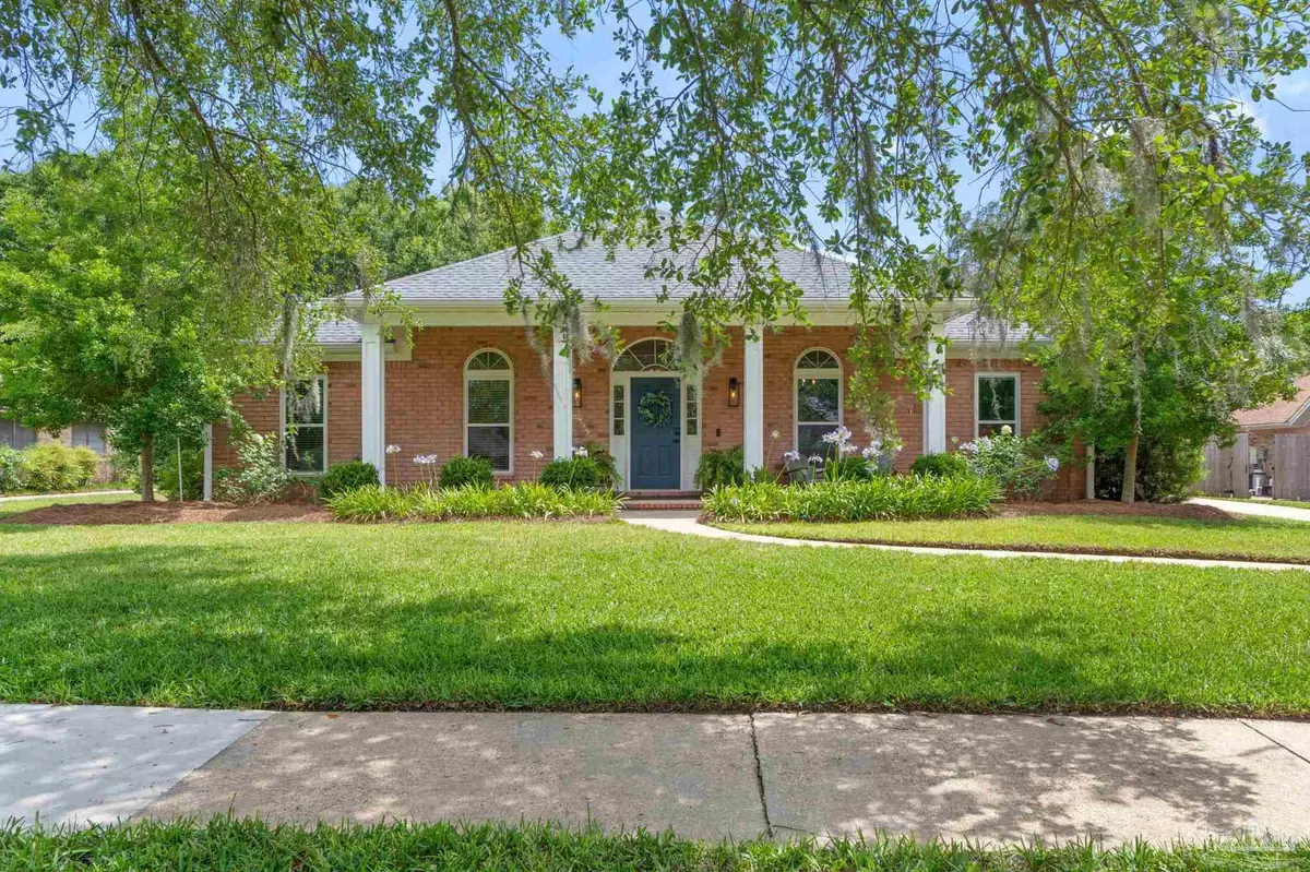 Pensacola, FL 32503,2861 Semoran Dr