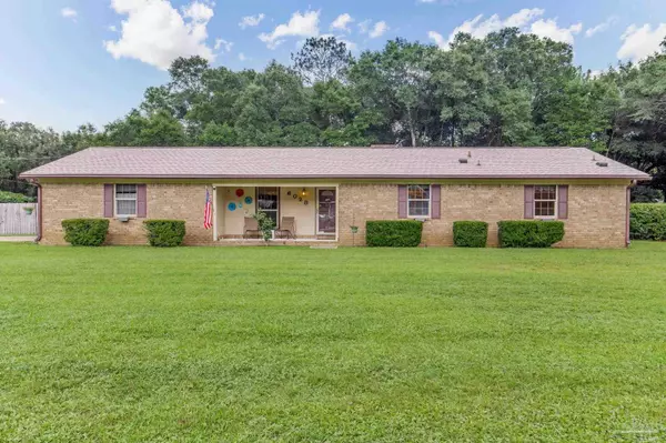 6028 Laurelwood Dr, Milton, FL 32570