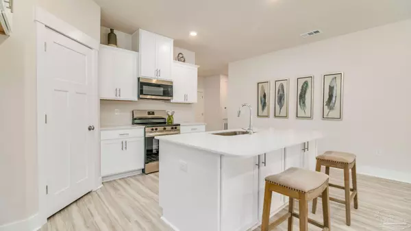 Gulf Breeze, FL 32563,5861 Dove Nest Rd