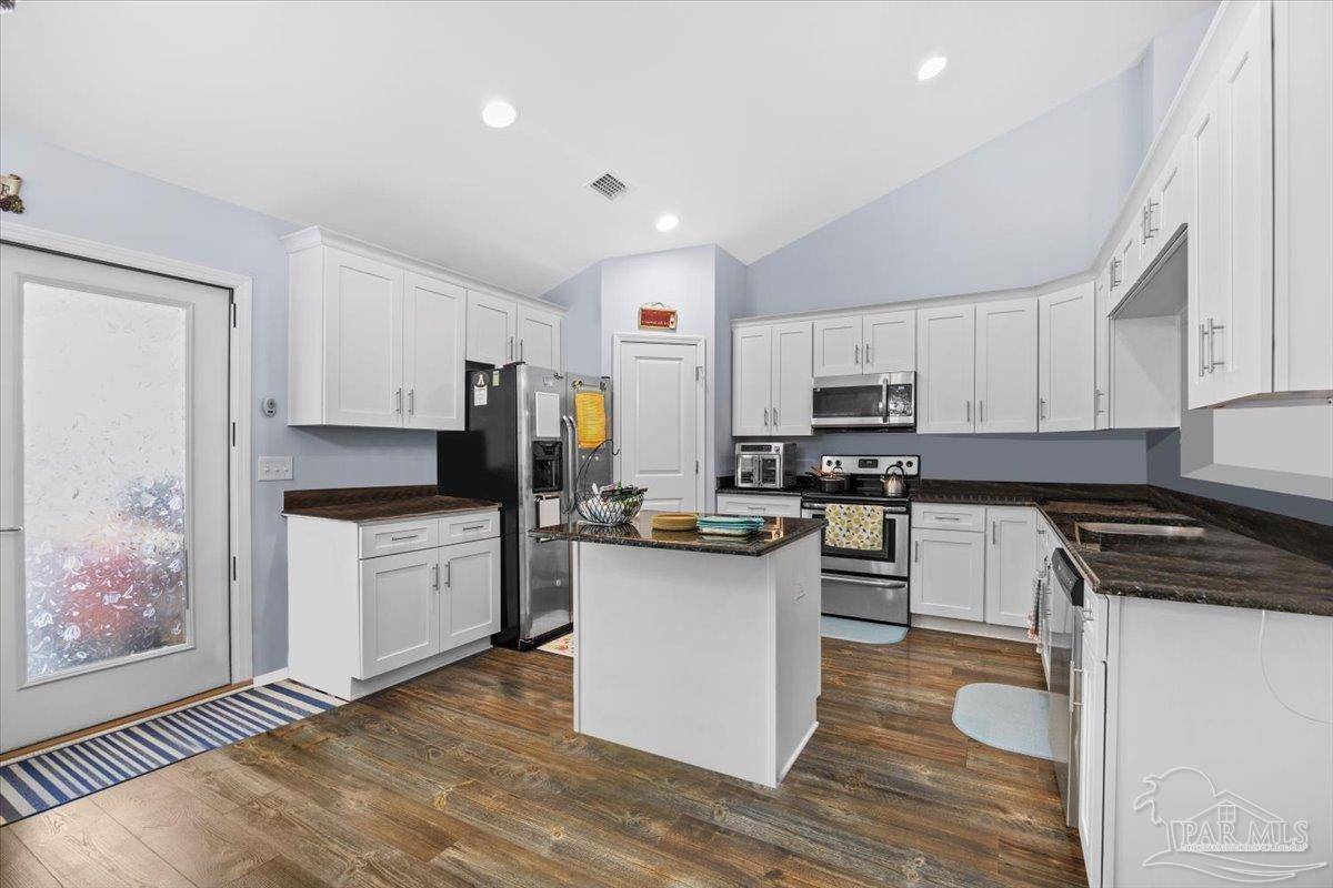 Pensacola, FL 32506,621 Halcyon Cir