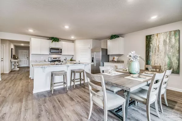 Milton, FL 32583,6360 Firefly Dr