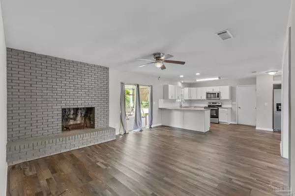 Pensacola, FL 32503,6220 Appomattox Dr