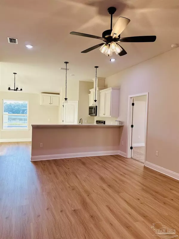 Milton, FL 32583,7925 Twin Lake Dr