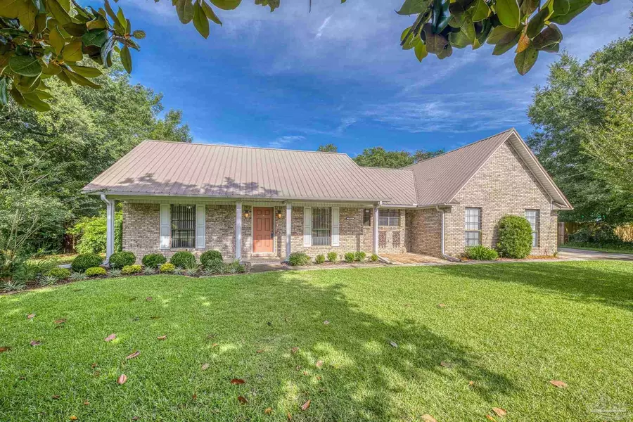 5013 Ponitz Pkwy, Pace, FL 32571