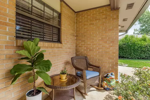 Pensacola, FL 32504,6031 Keating Rd