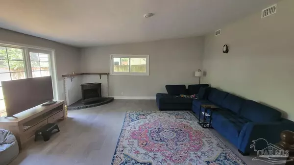 Milton, FL 32570,6611 Lee St