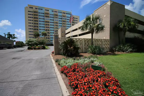 Pensacola, FL 32507,825 Bayshore Dr