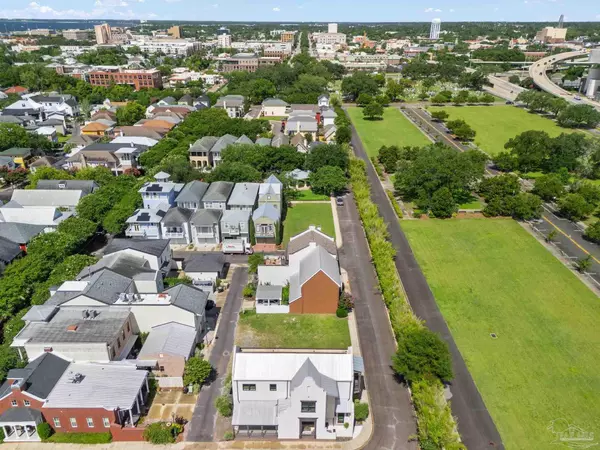Pensacola, FL 32502,671 Centros St