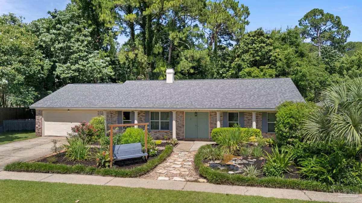 Gulf Breeze, FL 32563,1370 Sanibel Ln