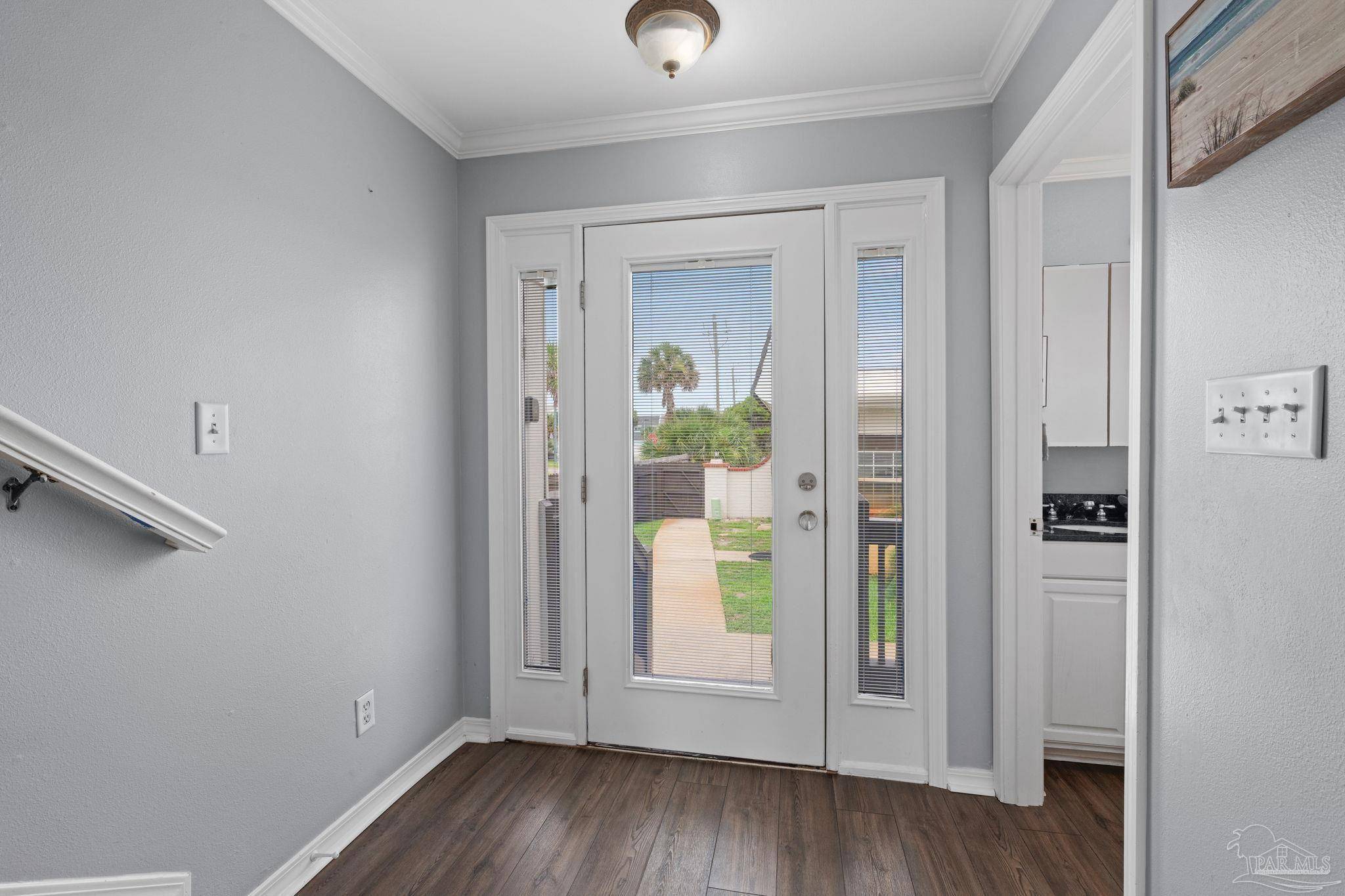 Pensacola Beach, FL 32561,1682 Via Deluna Dr