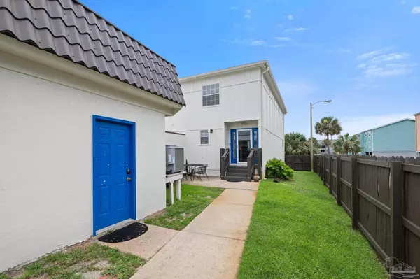 Pensacola Beach, FL 32561,1682 Via Deluna Dr