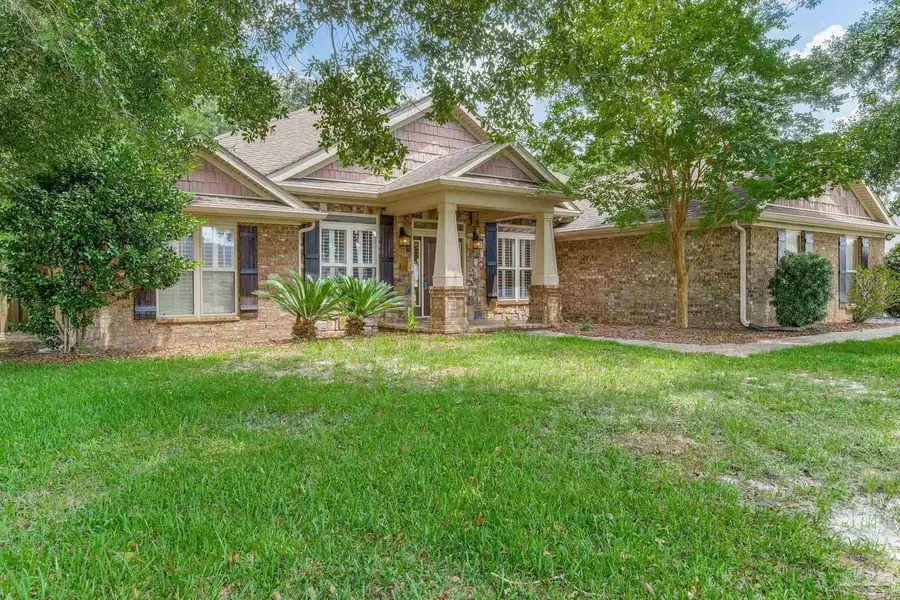4329 Essex Terrace Cr, Pace, FL 32571