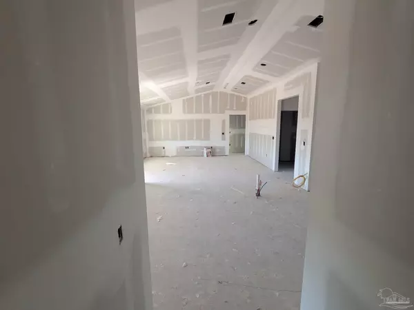 Pace, FL 32571,9210 Salter Rd