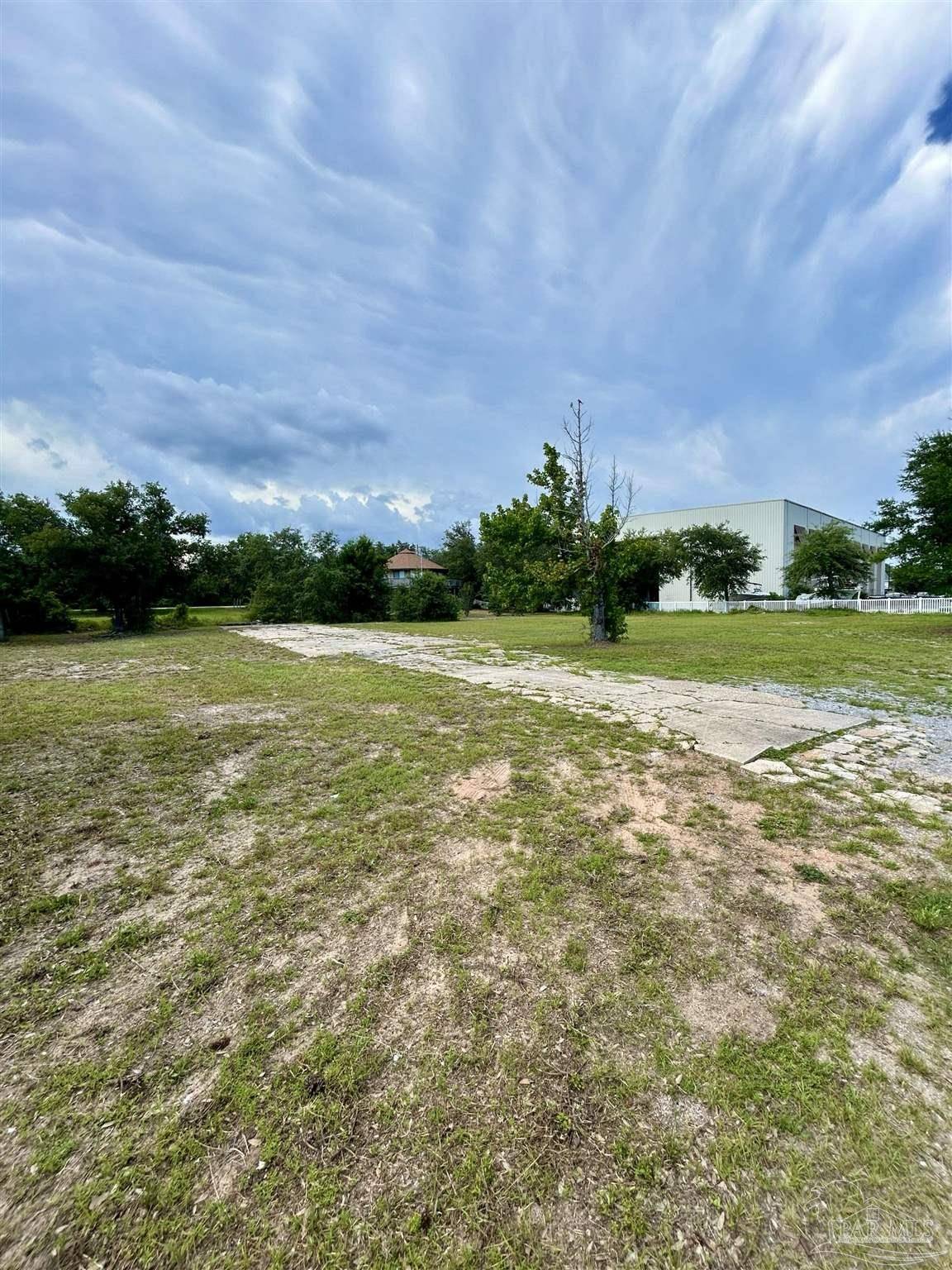 Pensacola, FL 32507,10104 Nelle Ave