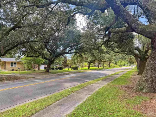 Pensacola, FL 32503,3801 N 12th Ave