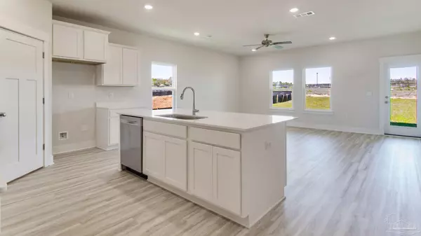 Milton, FL 32583,8077 Fir Tree Dr
