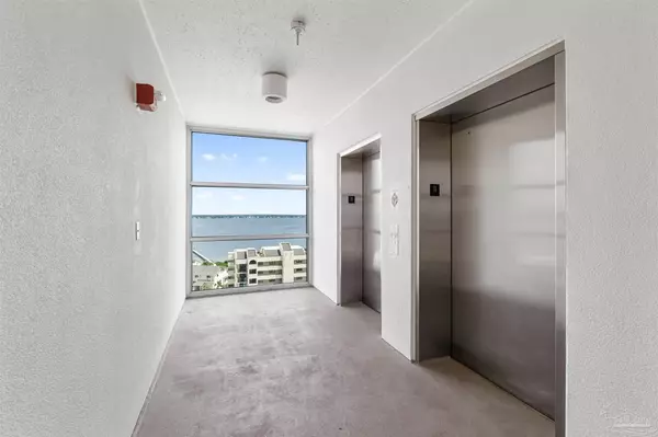 Pensacola Beach, FL 32561,850 Ft Pickens Rd