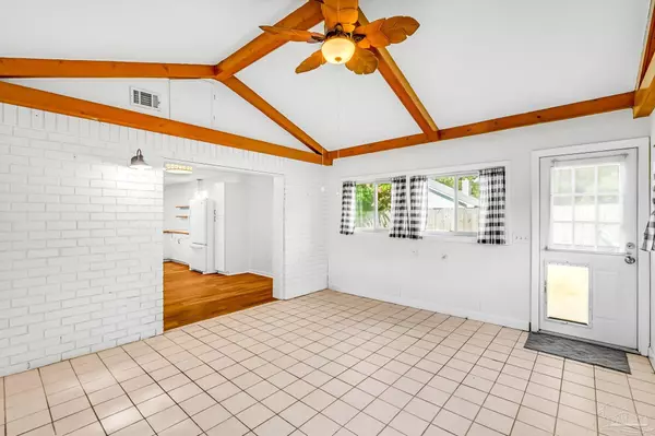 Pensacola, FL 32506,6852 Lake Joanne Dr