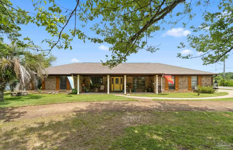 5700 Avenida Marina, Pensacola, FL 32504