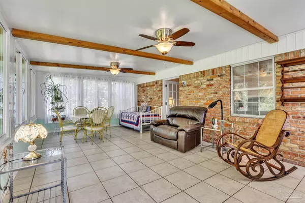 Pensacola, FL 32506,517 Chanterelle Dr