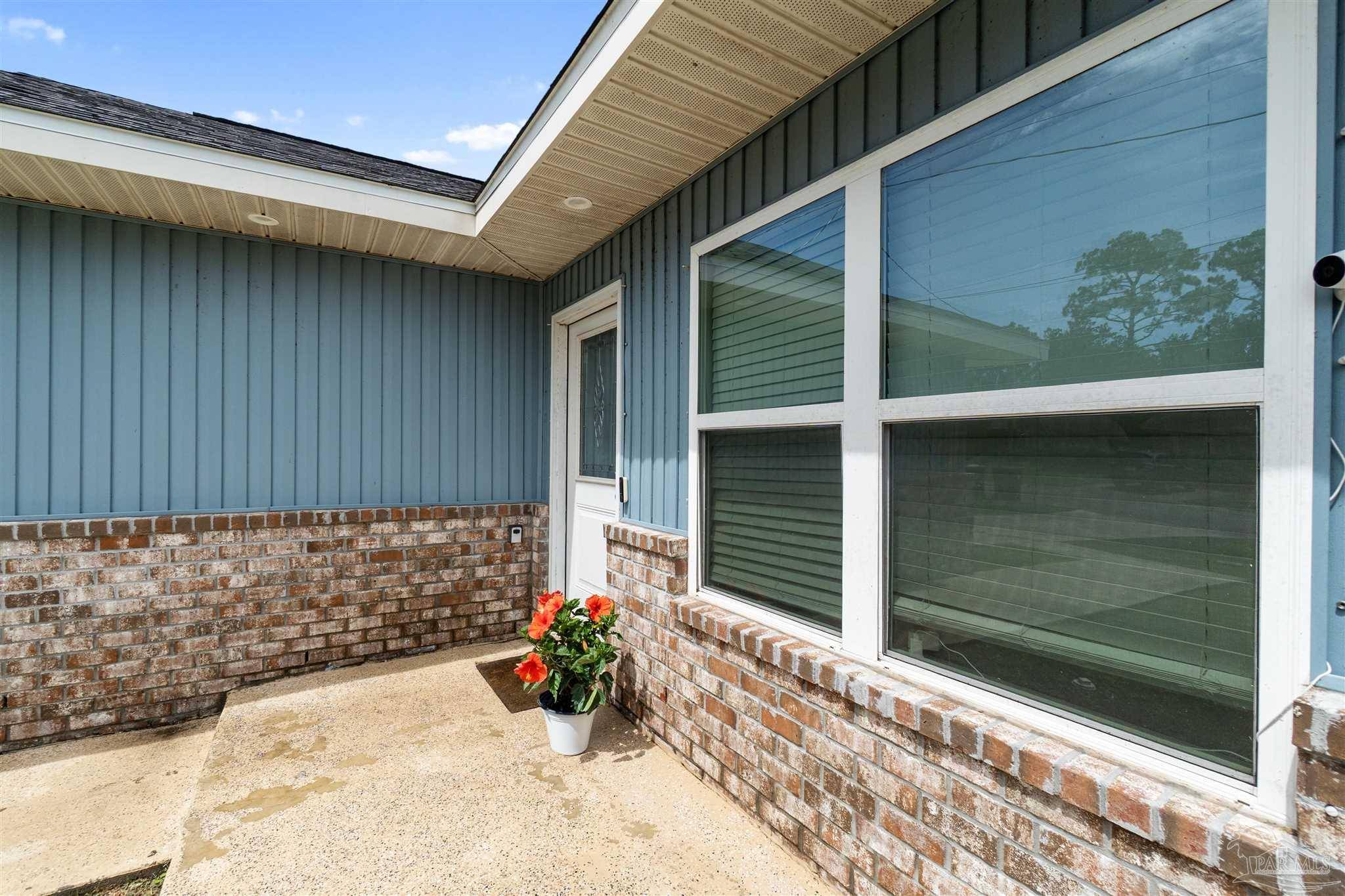 Pensacola, FL 32507,1002 Polk Ave
