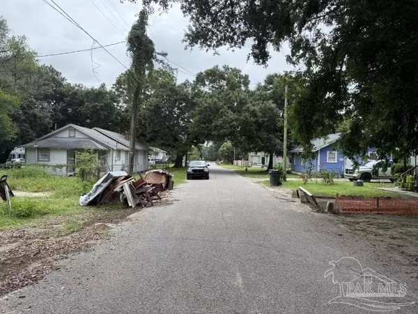 Pensacola, FL 32505,2704 W Lloyd St