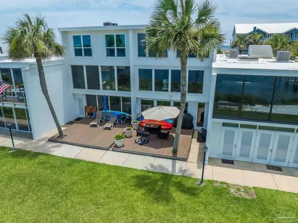 Pensacola Beach, FL 32561,404 Ft Pickens Rd