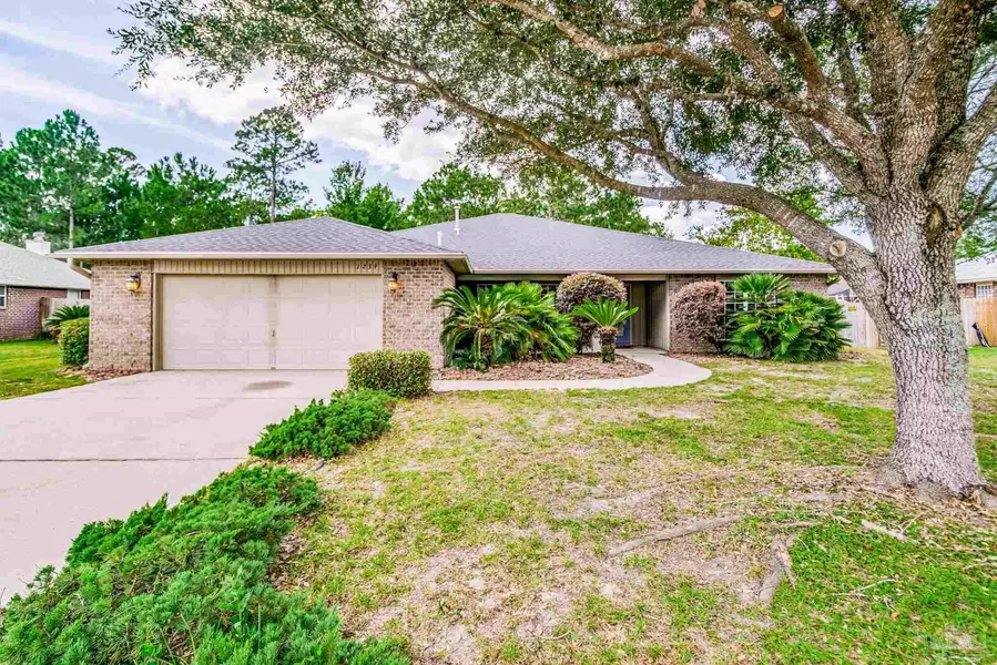 1239 Benning Pl, Pensacola, FL 32506