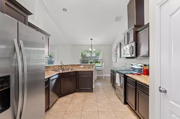 Pace, FL 32571,6066 Autumn Pines Cir