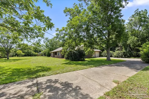 Pensacola, FL 32514,960 Breezy Acres Rd