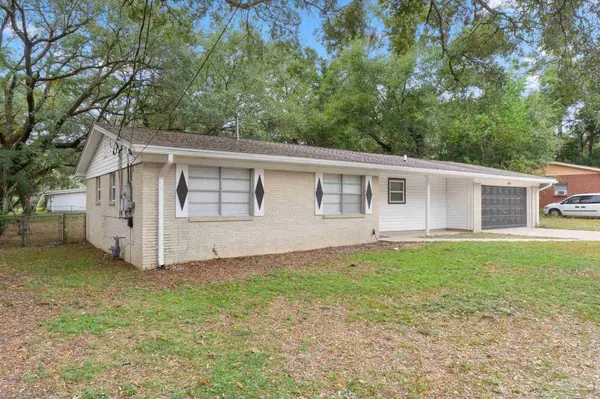 Milton, FL 32570,5733 Pecan St