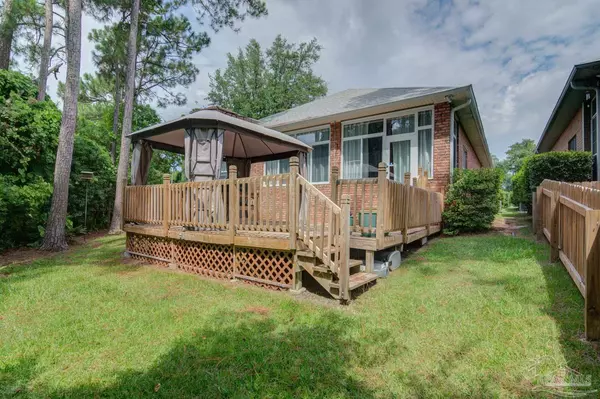 Pensacola, FL 32507,9601 Grallatorial Cir