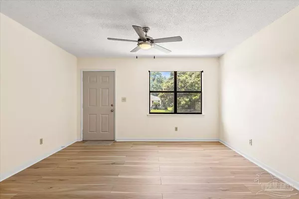 Gulf Breeze, FL 32563,3326 Maplewood Dr