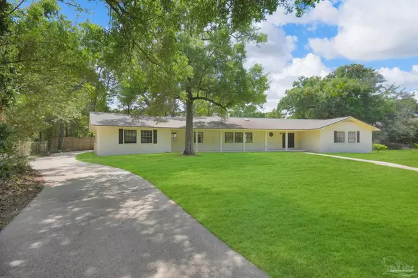Pensacola, FL 32504,5745 Avenida Robledal