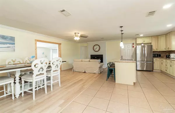 Navarre, FL 32566,1969 Frontera St