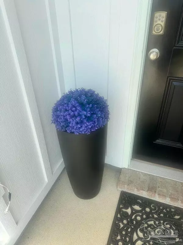 Gulf Breeze, FL 32563,5984 Forest Bay Ave