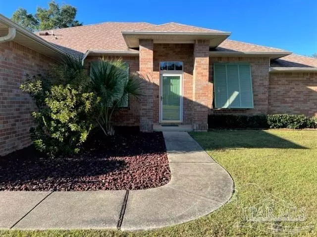 Pace, FL 32571,4906 Laurel Oak Dr