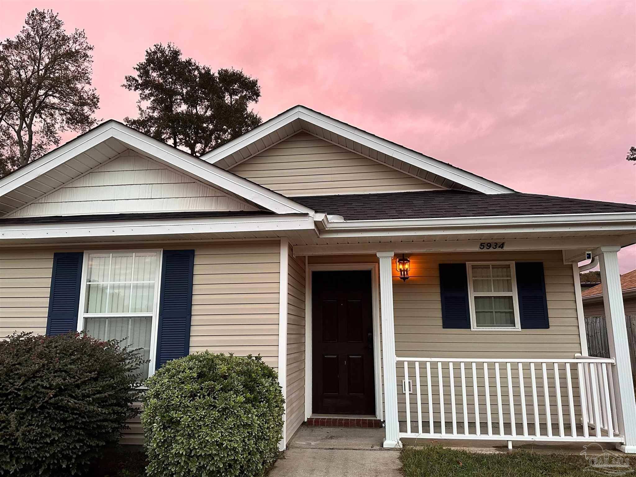 5934 Bilek Dr, Pensacola, FL 32526