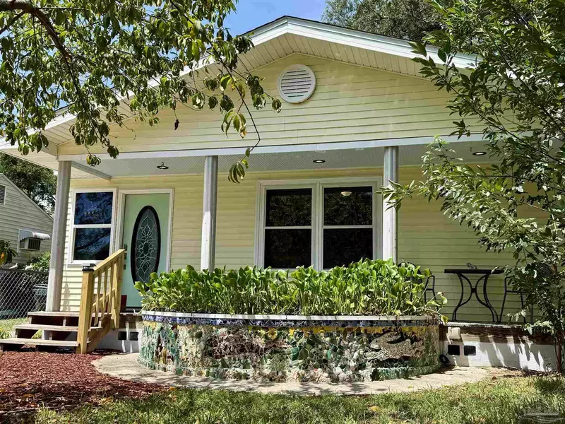 4 Ruberia Ave, Pensacola, FL 32507
