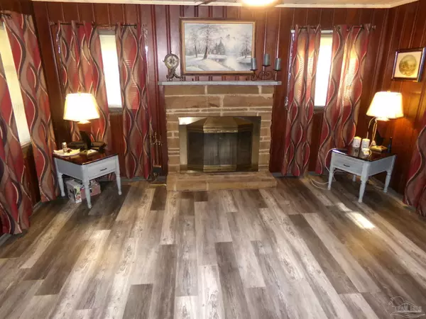 Castleberry, AL 36432,81 Holland St