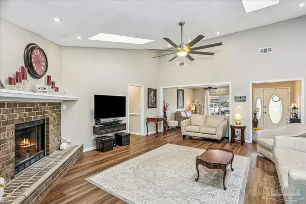 Pensacola, FL 32504,4320 Costa Mesa